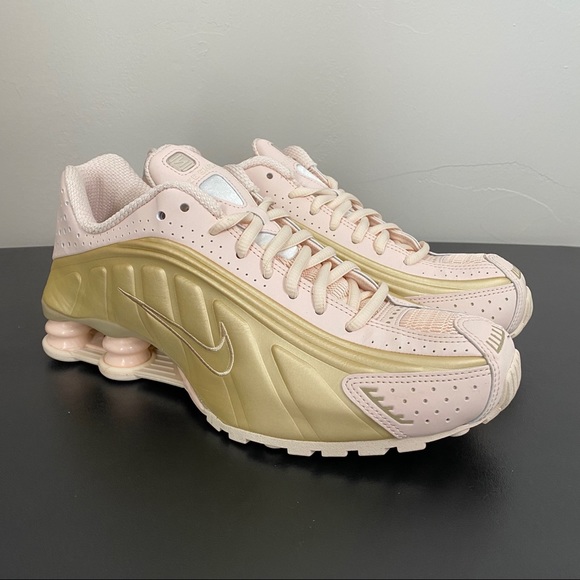 nike shox r4 gold